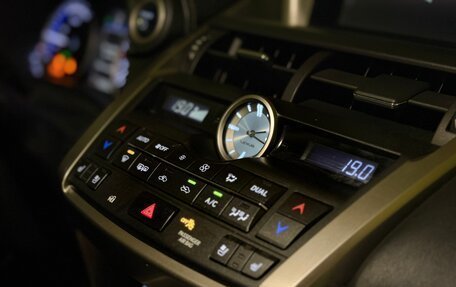 Lexus NX I, 2015 год, 2 600 000 рублей, 4 фотография