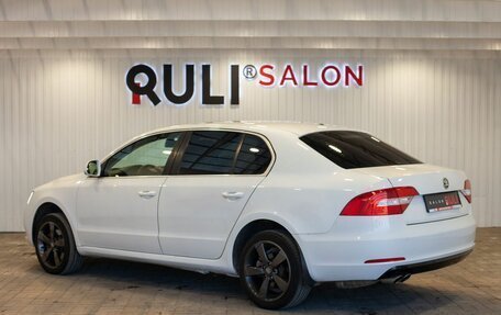 Skoda Superb III рестайлинг, 2014 год, 1 085 000 рублей, 8 фотография