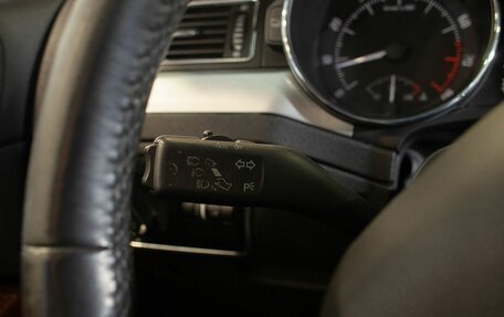 Skoda Superb III рестайлинг, 2014 год, 1 085 000 рублей, 23 фотография