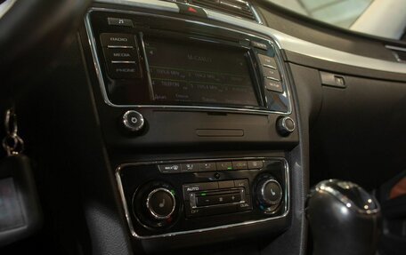 Skoda Superb III рестайлинг, 2014 год, 1 085 000 рублей, 28 фотография