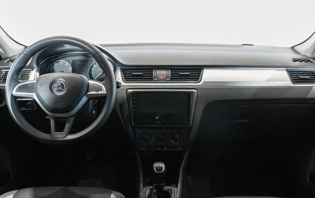 Skoda Rapid I, 2017 год, 998 600 рублей, 6 фотография