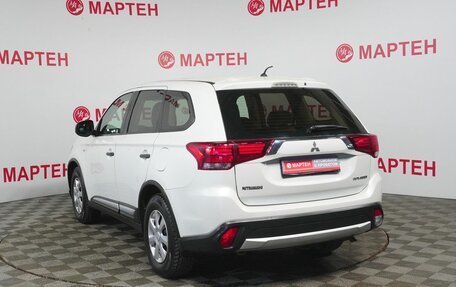 Mitsubishi Outlander III рестайлинг 3, 2016 год, 1 365 000 рублей, 7 фотография