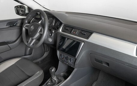 Skoda Rapid I, 2017 год, 998 600 рублей, 7 фотография