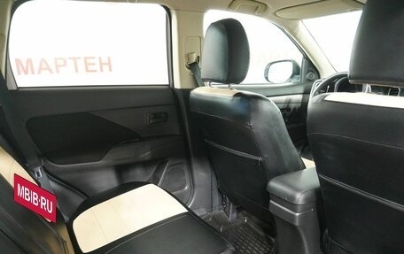 Mitsubishi Outlander III рестайлинг 3, 2016 год, 1 365 000 рублей, 11 фотография