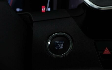 Toyota Camry, 2025 год, 4 198 999 рублей, 21 фотография