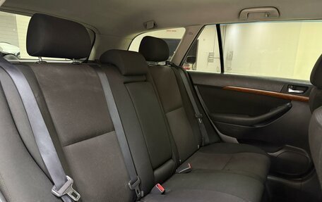 Toyota Avensis III рестайлинг, 2007 год, 827 026 рублей, 23 фотография