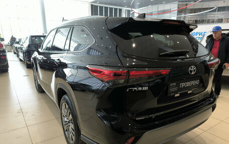 Toyota Highlander, 2026 год, 5 990 000 рублей, 7 фотография