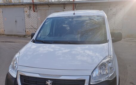 Peugeot Partner II рестайлинг 2, 2020 год, 1 800 000 рублей, 1 фотография