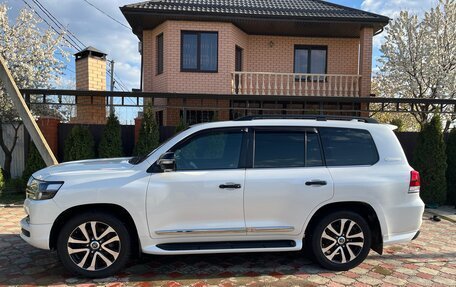 Toyota Land Cruiser 200, 2018 год, 6 350 000 рублей, 4 фотография
