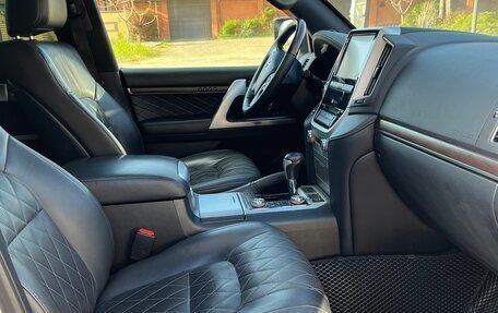 Toyota Land Cruiser 200, 2018 год, 6 350 000 рублей, 15 фотография