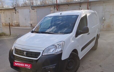 Peugeot Partner II рестайлинг 2, 2020 год, 1 800 000 рублей, 2 фотография