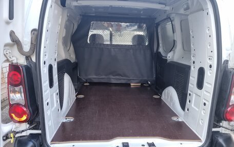 Peugeot Partner II рестайлинг 2, 2020 год, 1 800 000 рублей, 10 фотография