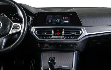 BMW 3 серия, 2019 год, 4 059 000 рублей, 14 фотография