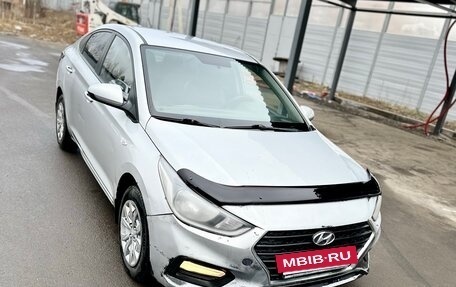 Hyundai Solaris II рестайлинг, 2018 год, 700 000 рублей, 2 фотография
