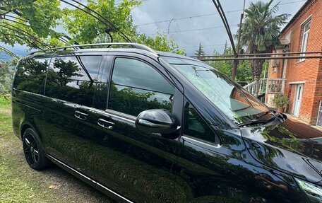 Mercedes-Benz V-Класс, 2023 год, 10 200 000 рублей, 3 фотография