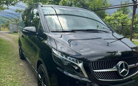 Mercedes-Benz V-Класс, 2023 год, 10 200 000 рублей, 4 фотография