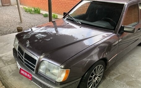 Mercedes-Benz E-Класс, 1994 год, 185 000 рублей, 1 фотография