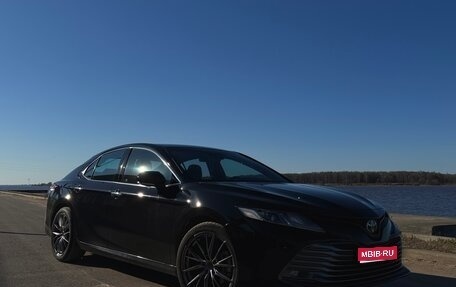 Toyota Camry, 2018 год, 2 950 000 рублей, 1 фотография