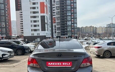 Hyundai Solaris II рестайлинг, 2011 год, 720 000 рублей, 3 фотография