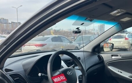 Hyundai Solaris II рестайлинг, 2011 год, 720 000 рублей, 5 фотография