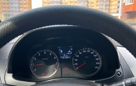 Hyundai Solaris II рестайлинг, 2011 год, 720 000 рублей, 13 фотография