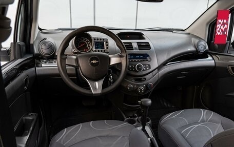 Chevrolet Spark III, 2012 год, 670 000 рублей, 6 фотография