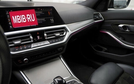 BMW 3 серия, 2021 год, 4 050 000 рублей, 24 фотография