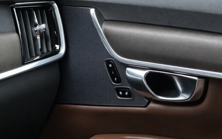 Volvo V90 Cross Country I рестайлинг, 2018 год, 3 500 000 рублей, 6 фотография