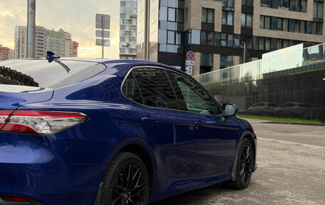 Toyota Camry, 2021 год, 2 850 000 рублей, 8 фотография