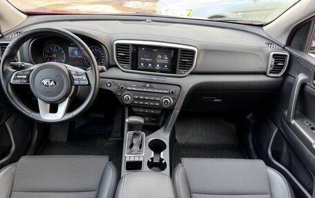 KIA Sportage IV рестайлинг, 2019 год, 2 325 000 рублей, 10 фотография