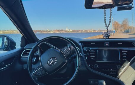 Toyota Camry, 2018 год, 2 950 000 рублей, 8 фотография