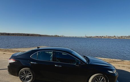 Toyota Camry, 2018 год, 2 950 000 рублей, 5 фотография