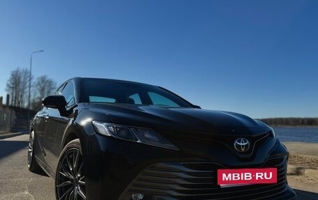Toyota Camry, 2018 год, 2 950 000 рублей, 2 фотография