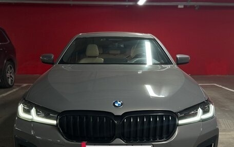 BMW 5 серия, 2022 год, 5 500 000 рублей, 2 фотография