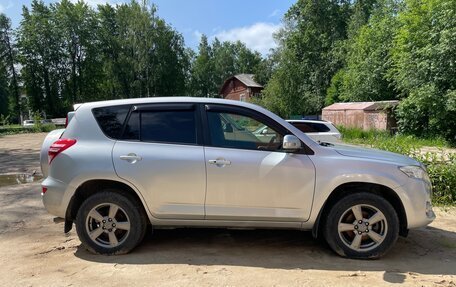 Toyota RAV4, 2011 год, 1 530 000 рублей, 2 фотография