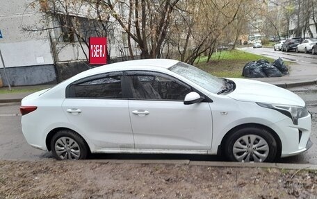 KIA Rio IV, 2020 год, 990 000 рублей, 2 фотография