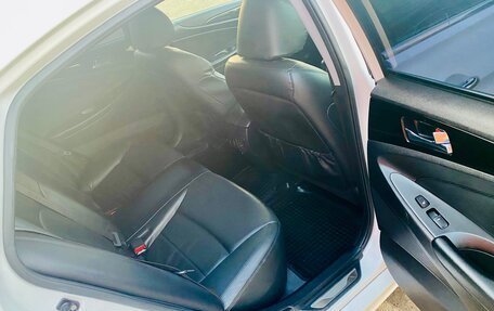 Hyundai Sonata VI, 2010 год, 913 000 рублей, 5 фотография