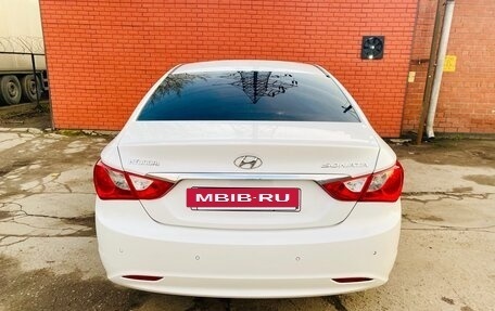 Hyundai Sonata VI, 2010 год, 913 000 рублей, 6 фотография