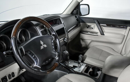 Mitsubishi Pajero IV, 2019 год, 3 635 000 рублей, 9 фотография