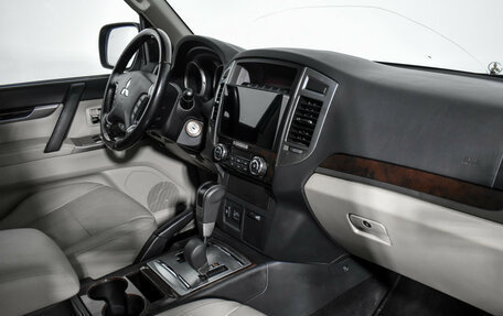 Mitsubishi Pajero IV, 2019 год, 3 635 000 рублей, 13 фотография