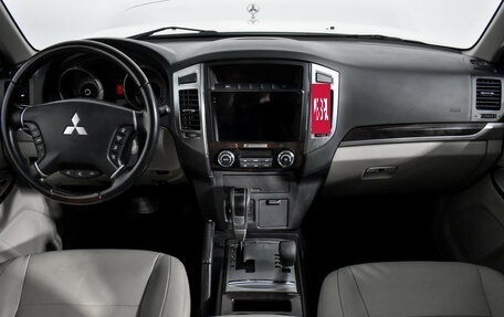 Mitsubishi Pajero IV, 2019 год, 3 635 000 рублей, 14 фотография