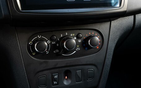 Renault Sandero II рестайлинг, 2018 год, 1 290 000 рублей, 13 фотография