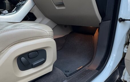 Land Rover Range Rover Evoque I, 2015 год, 2 300 000 рублей, 26 фотография