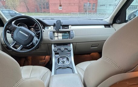 Land Rover Range Rover Evoque I, 2015 год, 2 300 000 рублей, 30 фотография