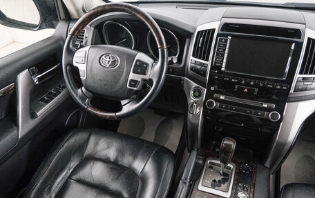 Toyota Land Cruiser 200, 2013 год, 4 399 000 рублей, 10 фотография