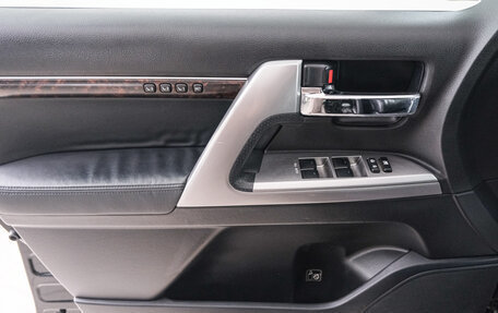 Toyota Land Cruiser 200, 2013 год, 4 399 000 рублей, 20 фотография