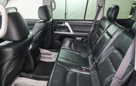 Toyota Land Cruiser 200, 2013 год, 4 399 000 рублей, 21 фотография