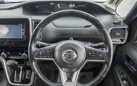 Nissan Serena IV, 2016 год, 1 999 000 рублей, 15 фотография