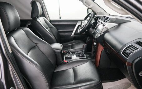 Toyota Land Cruiser Prado 150 рестайлинг 2, 2013 год, 3 799 000 рублей, 14 фотография