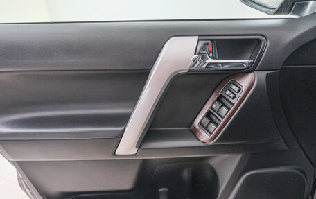 Toyota Land Cruiser Prado 150 рестайлинг 2, 2013 год, 3 799 000 рублей, 23 фотография